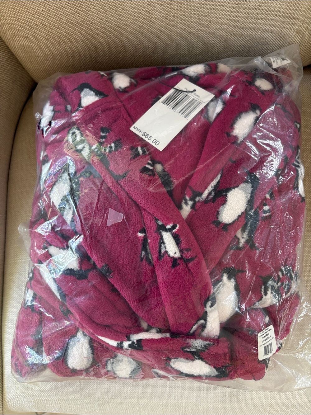 NWT Vera Bradley Penguin Print Plush Robe - Magenta S/M original packaging